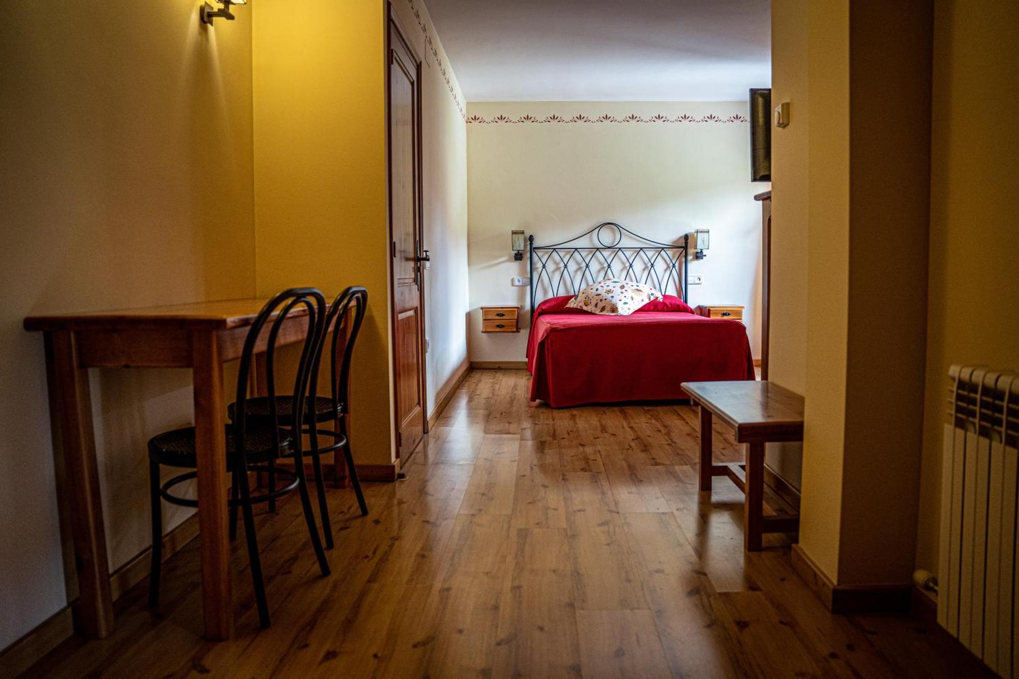 Hostal Cal Francisco Gósol Eksteriør billede