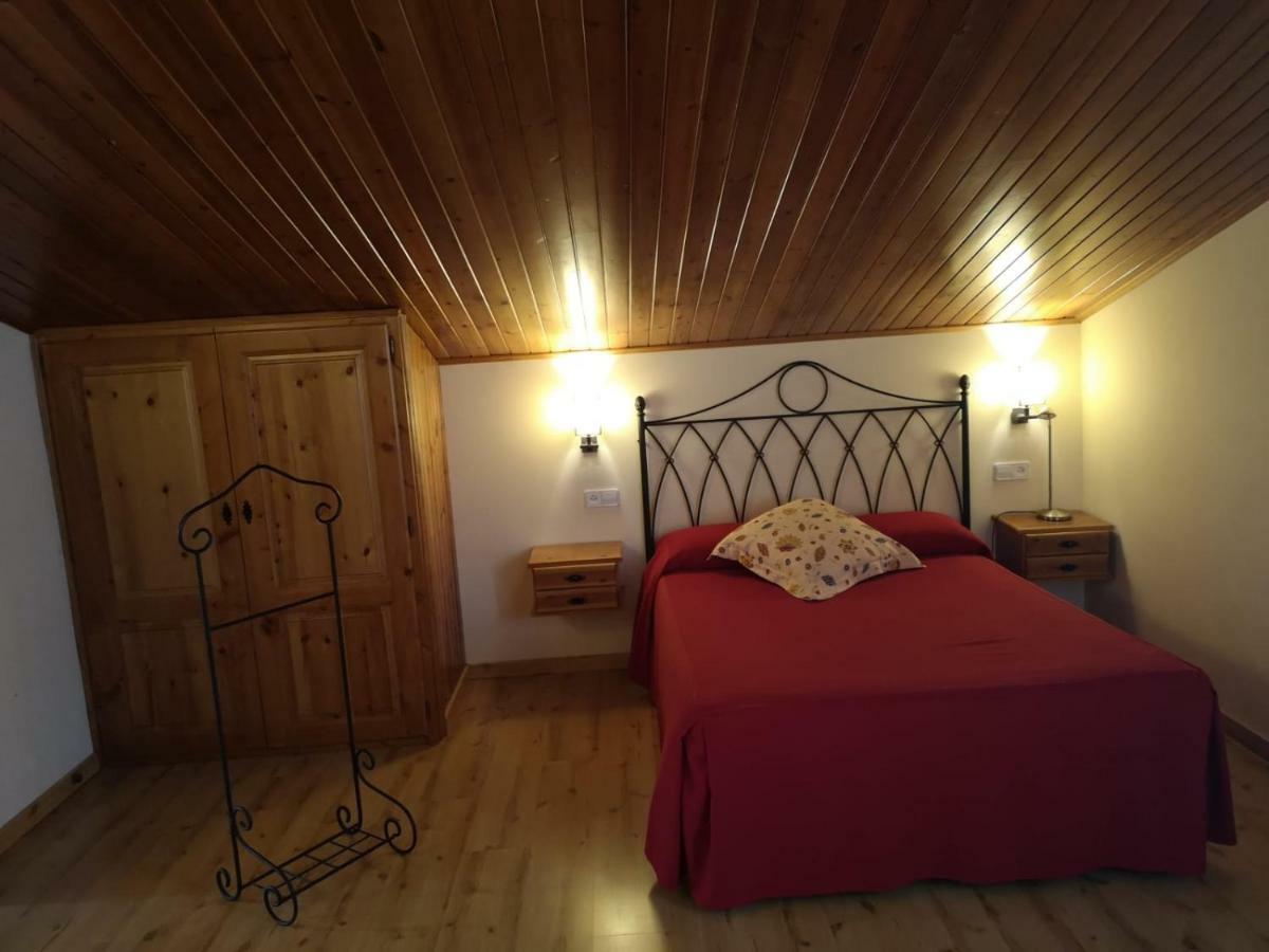 Hostal Cal Francisco Gósol Eksteriør billede